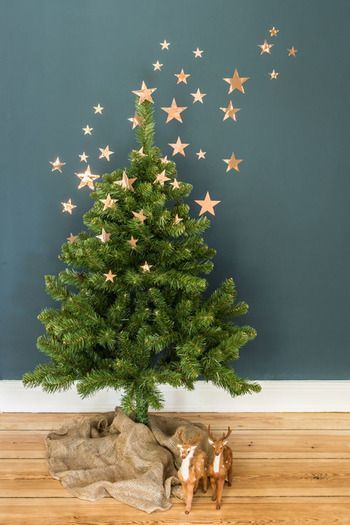 元花屋のコツこっそり教えます クリスマスツリーのきれいな飾り方 簡単壁ツリーでクリスマスを迎えよう Familly S Blog